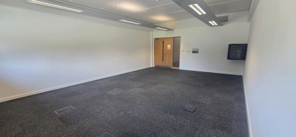 G33 - Office Space