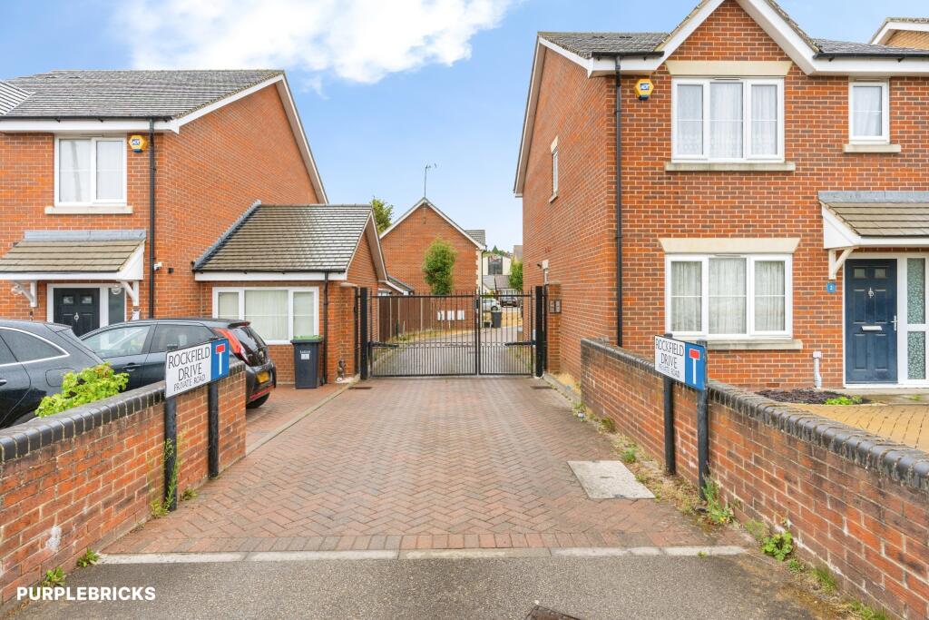 Main image of property: Rockfield Drive, Luton, LU3
