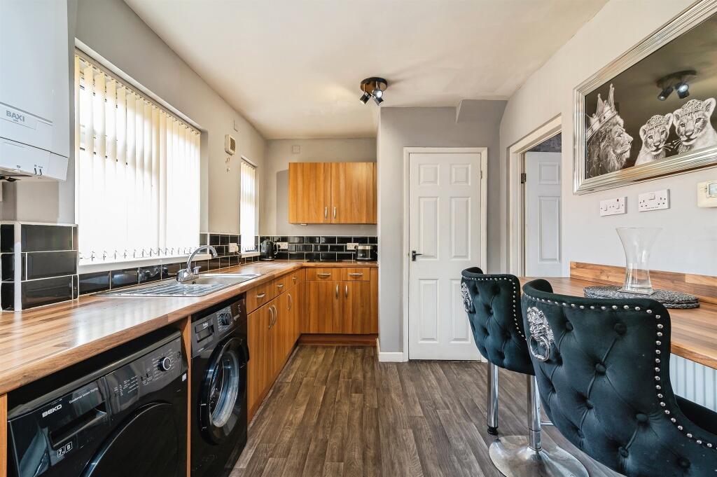 House in Nottingham, Bulwell Hall Estate, Rise Park - View 5
