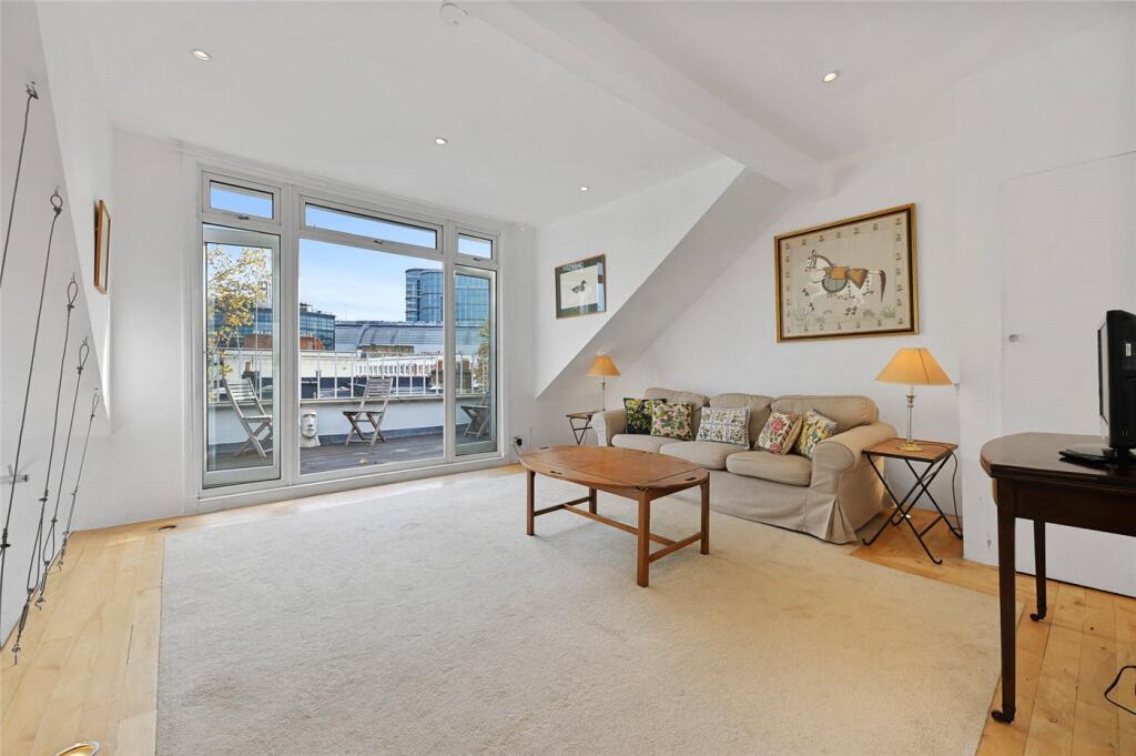 Main image of property: Gratton Road, London, W14