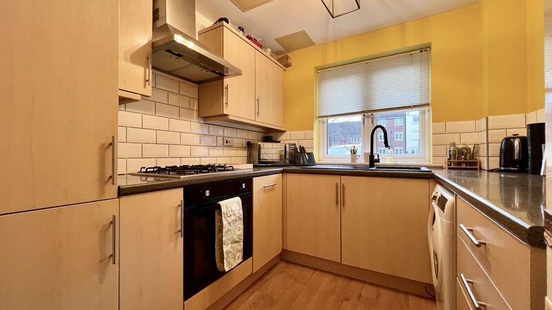 Pintail Close, Scunthorpe photo 4
