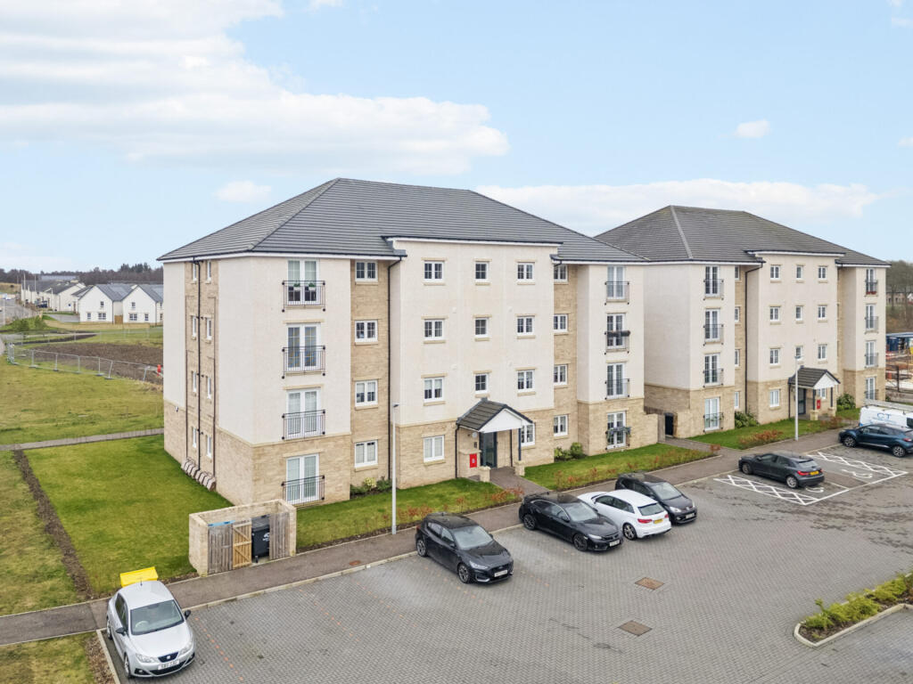 Main image of property: Kilmartin Gardens, Bishopton