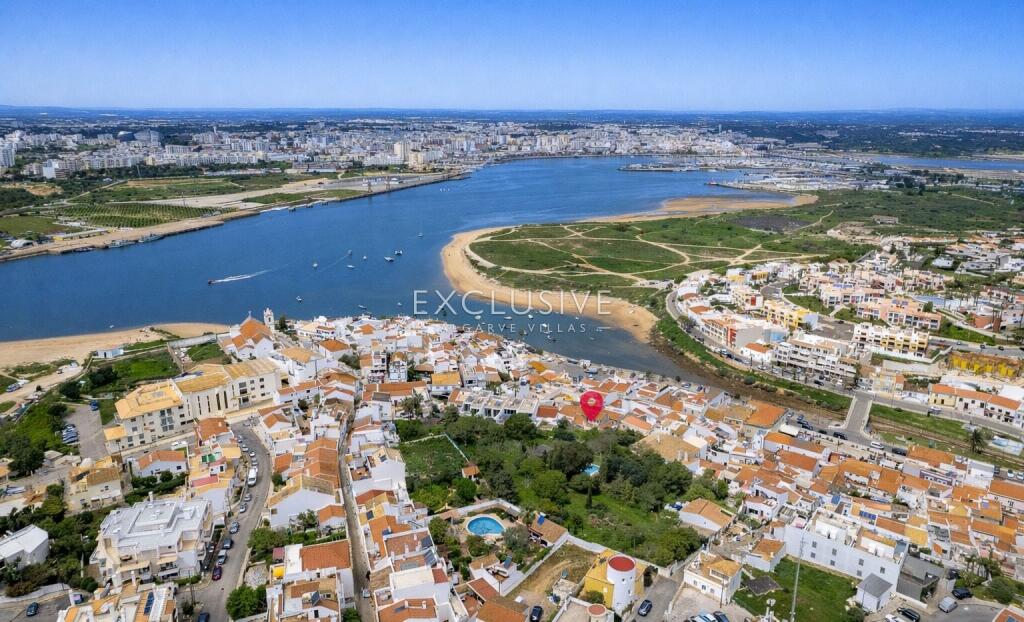 Main image of property: Algarve, Ferragudo