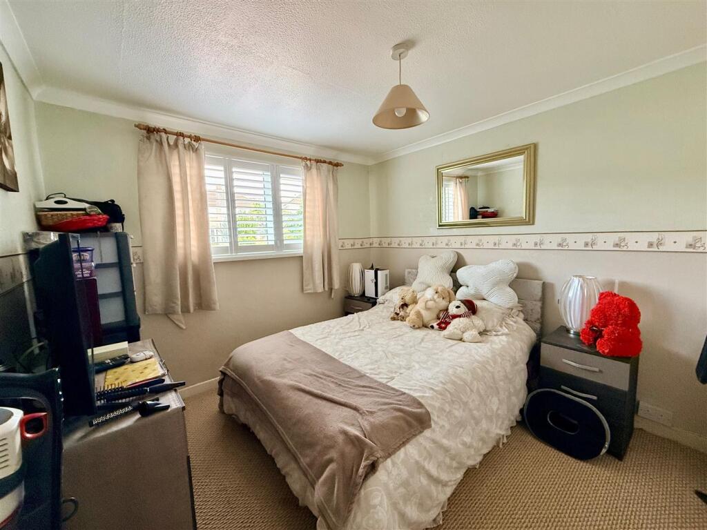 House in Plymouth, Woodford - More