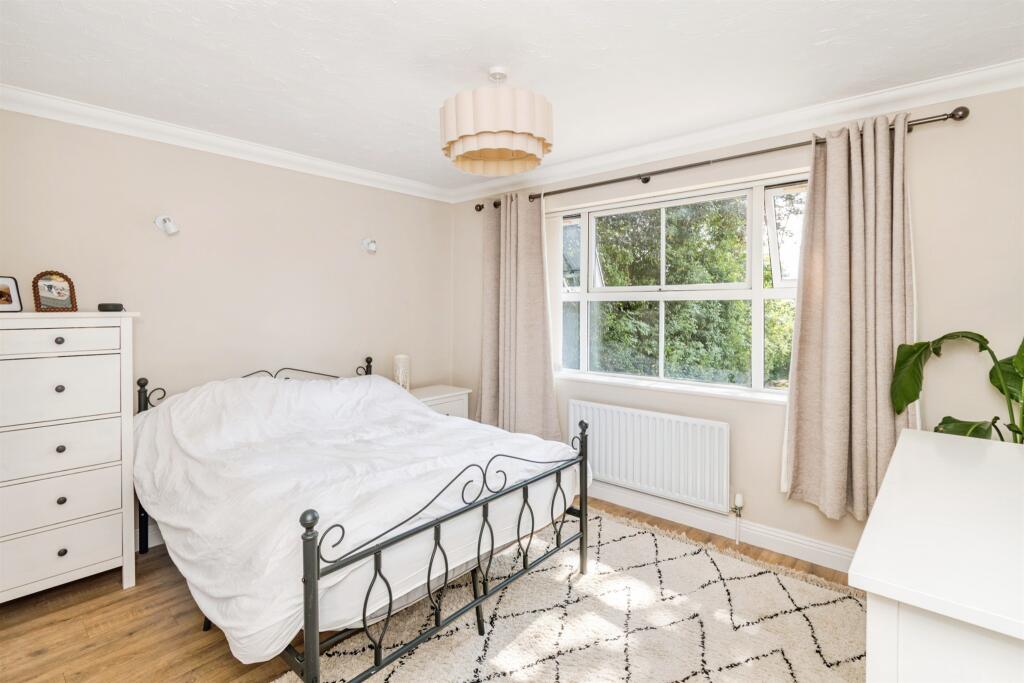 Apartment in Southampton - More
