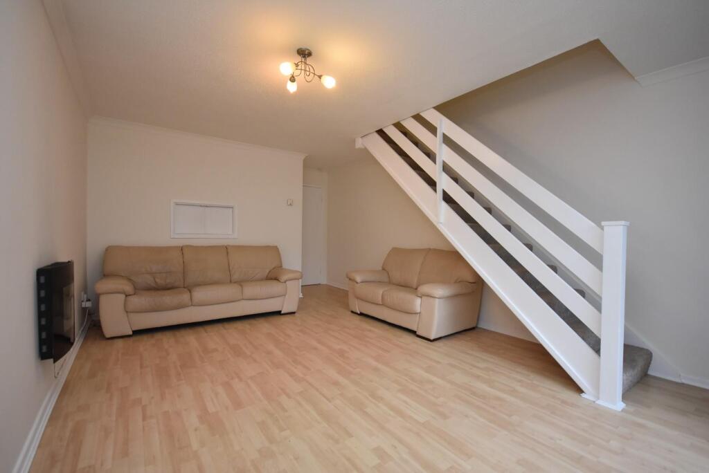17 Woodham Park, Barry, CF62 8JF photo 3