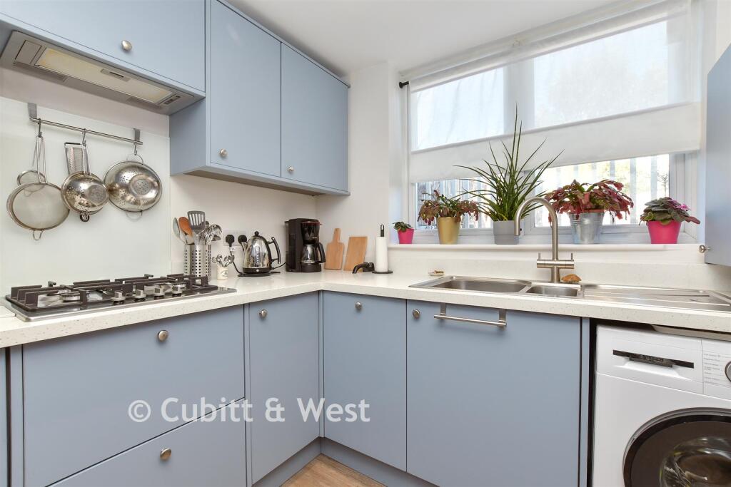 House in London, Sutton New Town, Benhilton - View 5