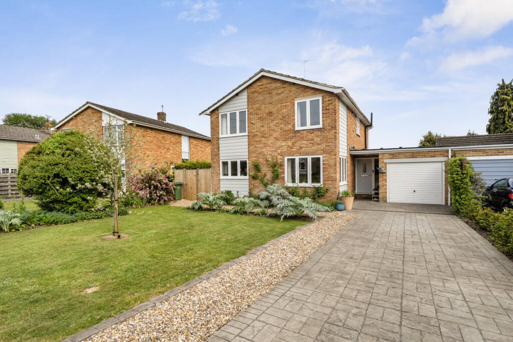 House in South Oxfordshire, Goring Heath - View 2