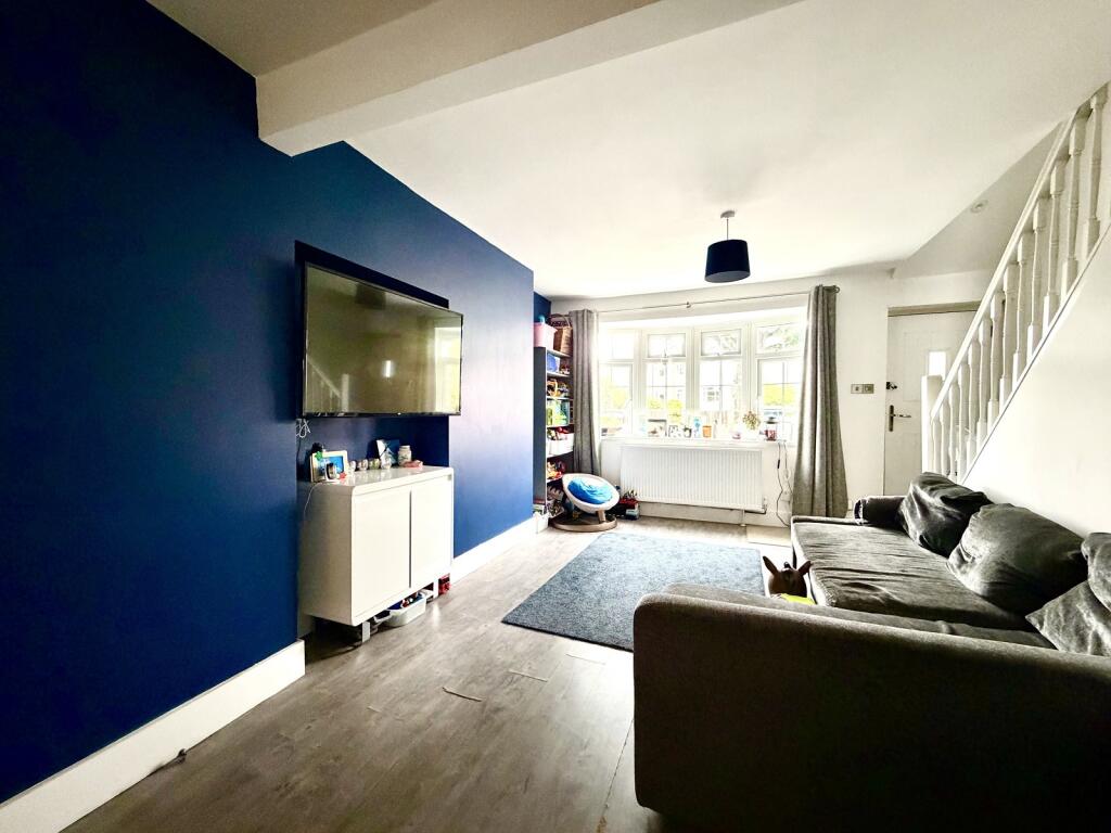 House in London, Royal Borough of Kingston upon Thames - View 6