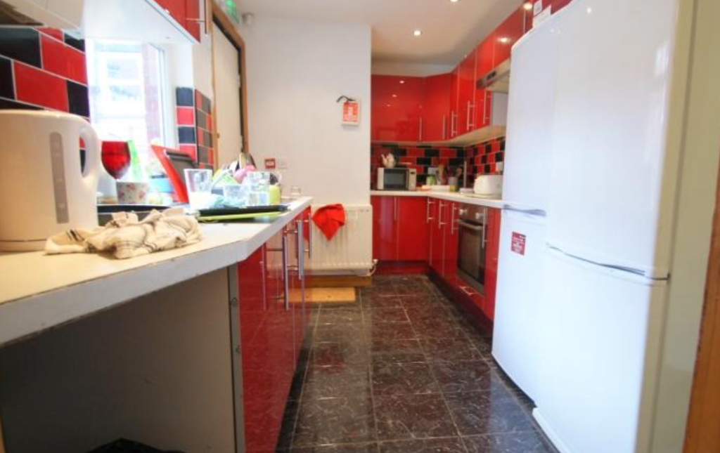 7 bedroom terraced house for rent