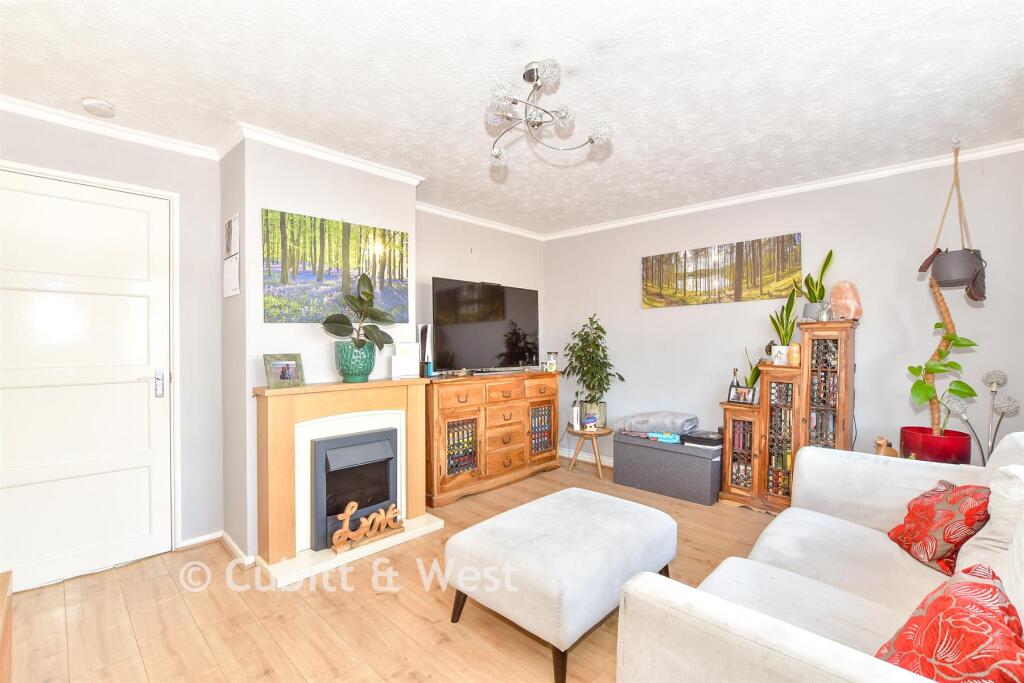 House in Havant, Hampshire - View 5