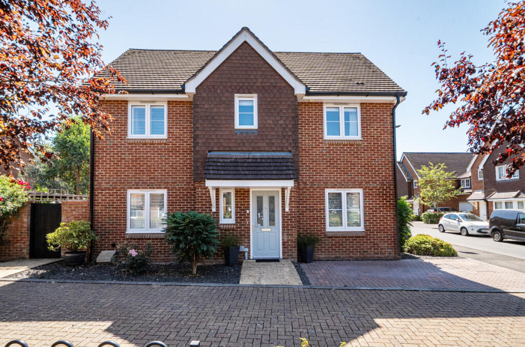 Main image of property: Daux Avenue, Billingshurst, RH14