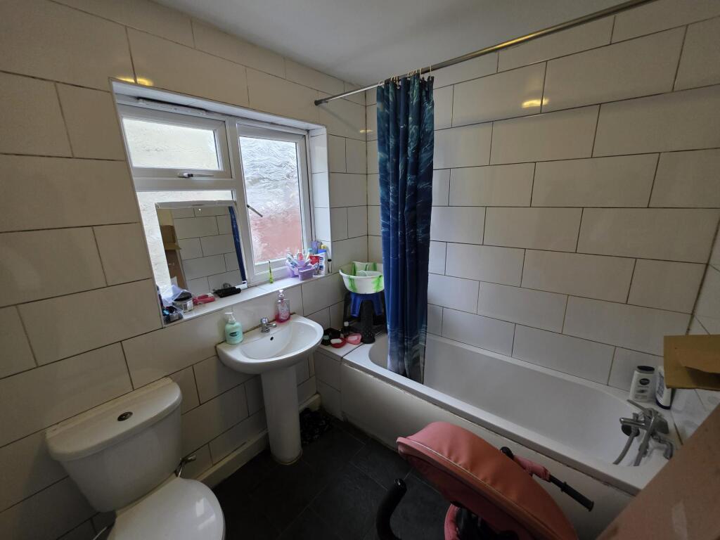 House in Wolverhampton, All Saints, Goldthorn Park - View 3