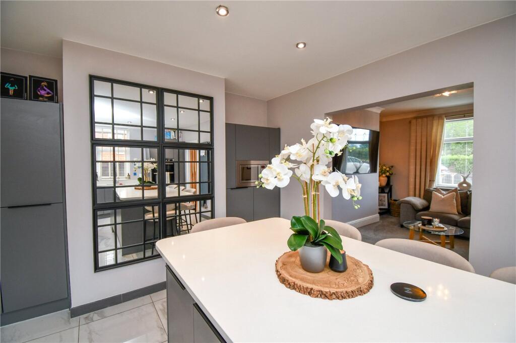 House in Ellesmere Port, Rossmore Estate - View 4