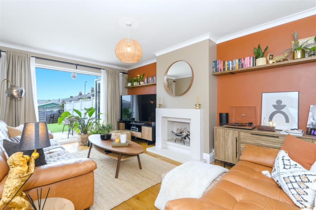 House in Halifax - View 3