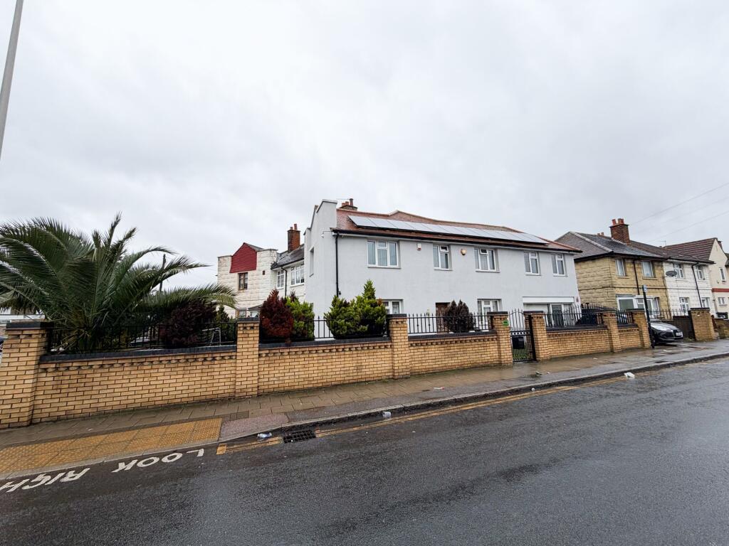 Main image of property: Fencepiece Road, Ilford, IG6