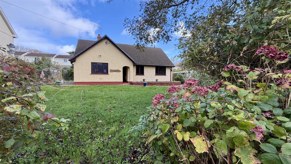 Main image of property: Woodside Grove, Pembroke