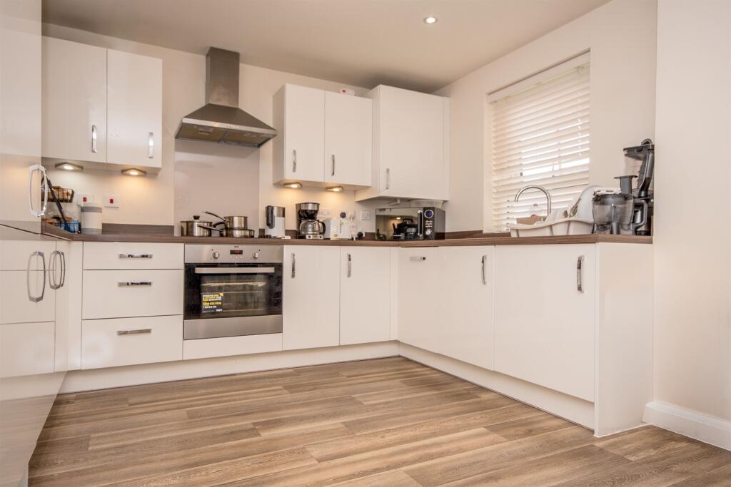 House in Kettering, North Northamptonshire - View 3