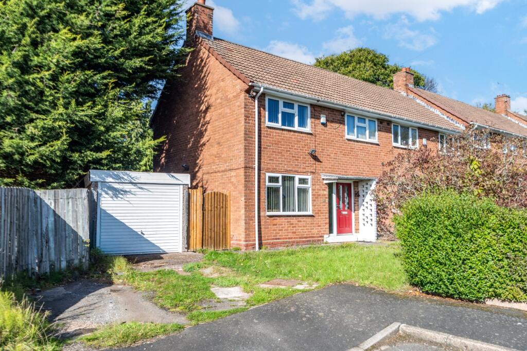 3-bed terraced on Clewley Grove, Quinton, Birmingham, West Midlands, B32, £220,000