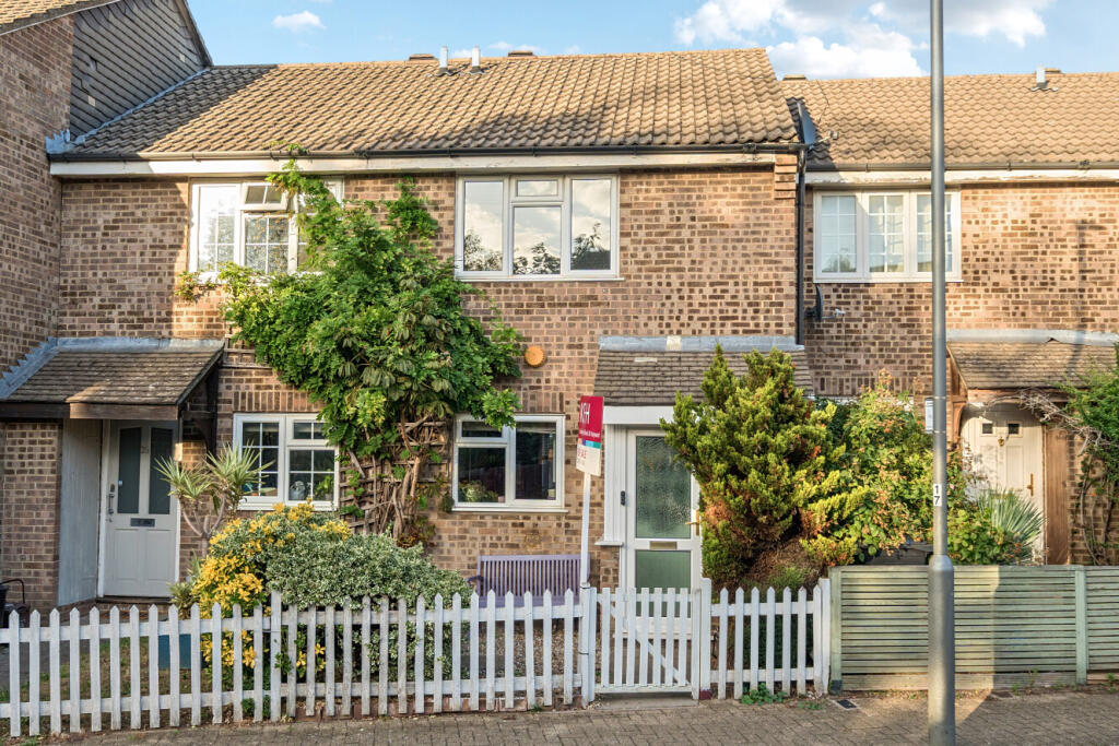 Main image of property: College Gardens, Tooting, London, SW17