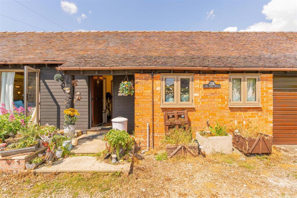 Main image of property: Pillerton Hersey, Warwick