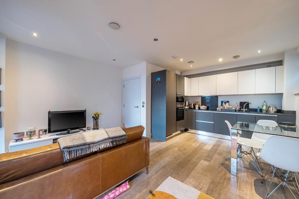 Apartment in London, Greenwich Town Centre, Royal Borough of Greenwich - View 4