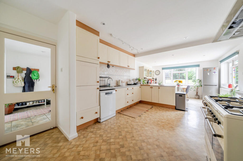 House in Charminster - View 3