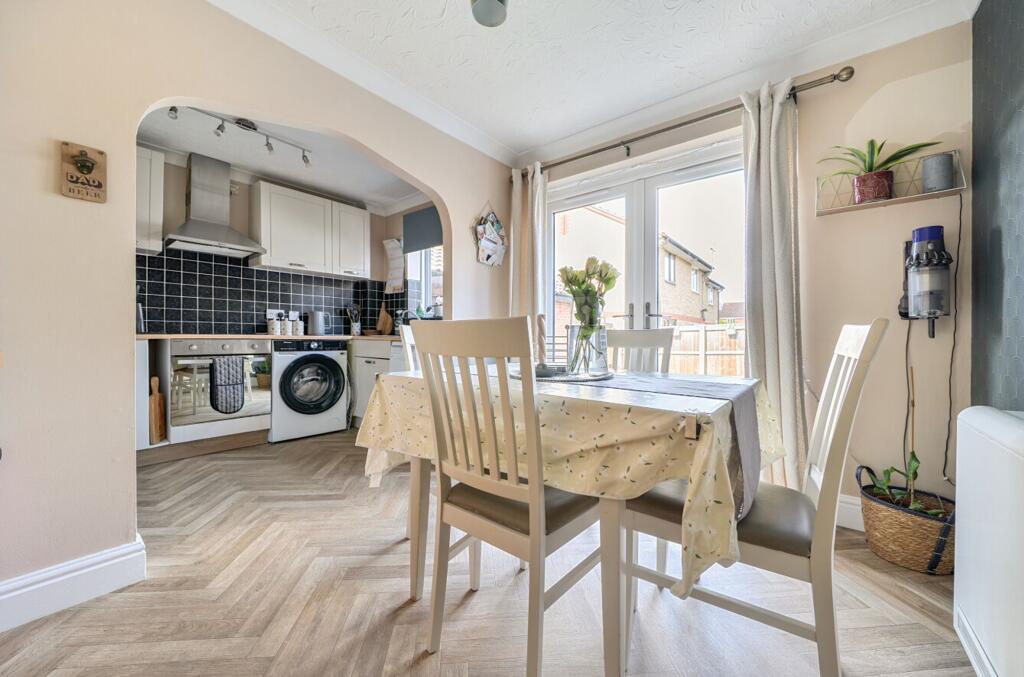Columbine Close, Thetford, IP24 photo 3