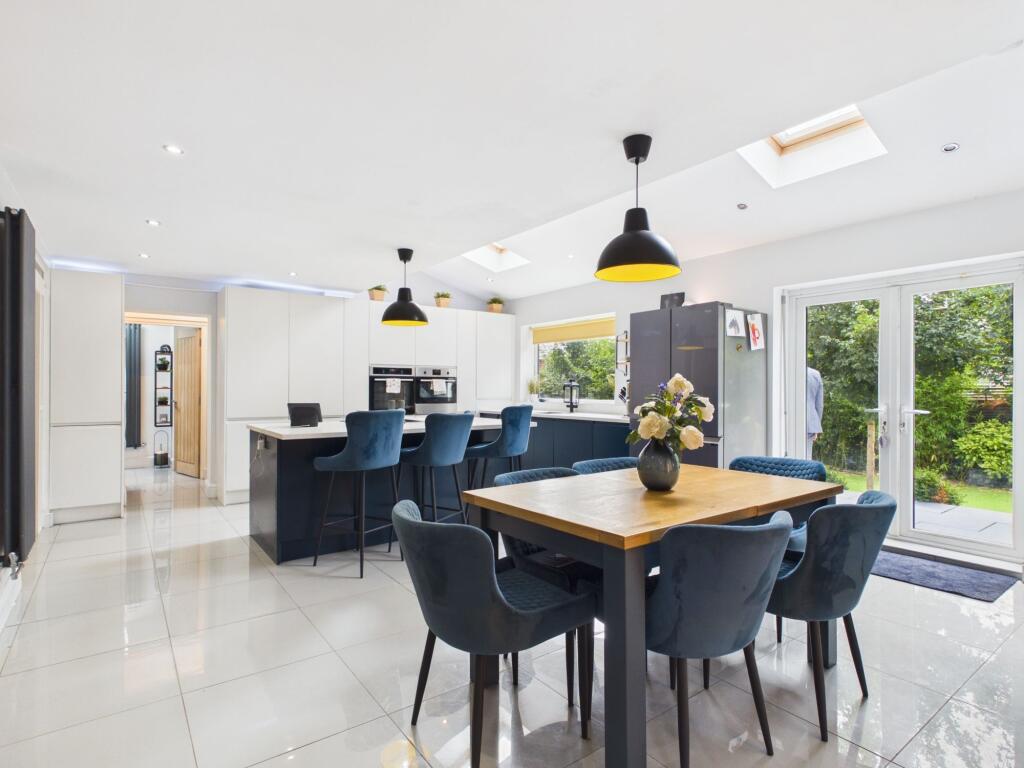 The Paddock, Aughton, L39 photo 4