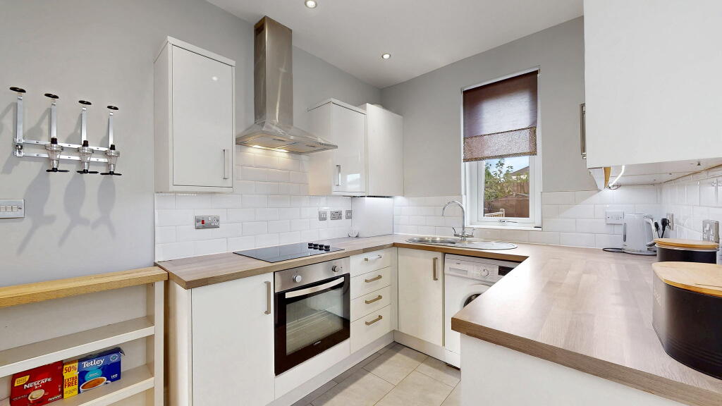 House in Glasgow, East Renfrewshire - More