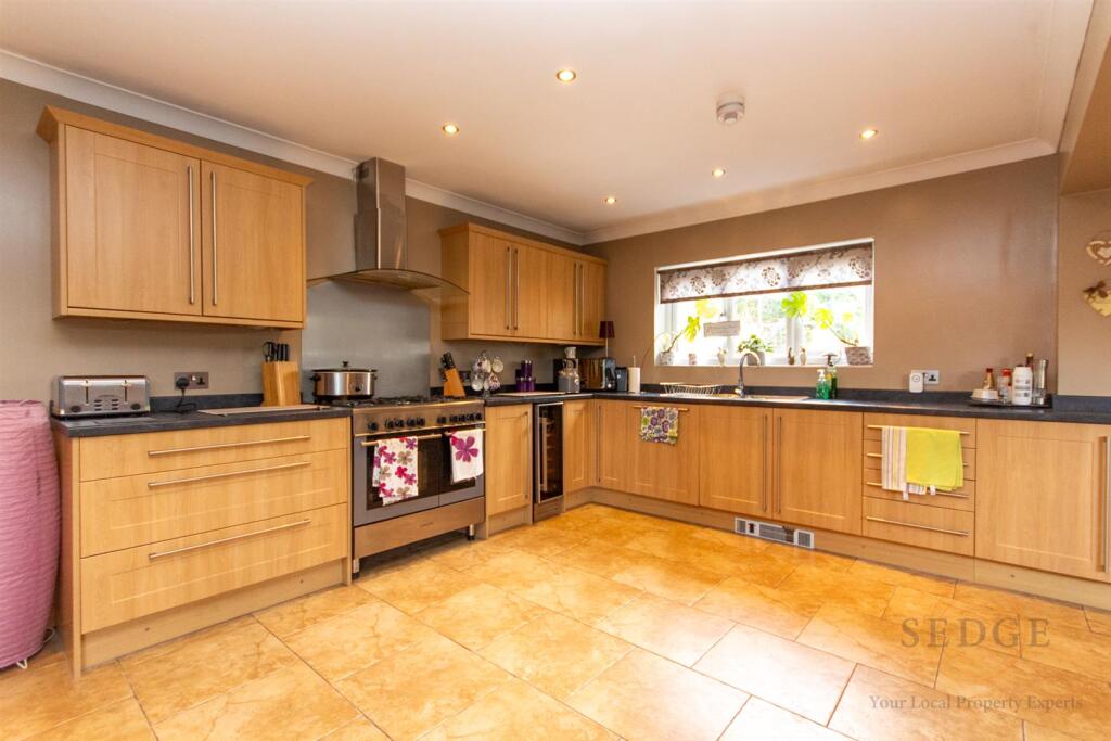 19, Bowgate, Gosberton, Spalding photo 3
