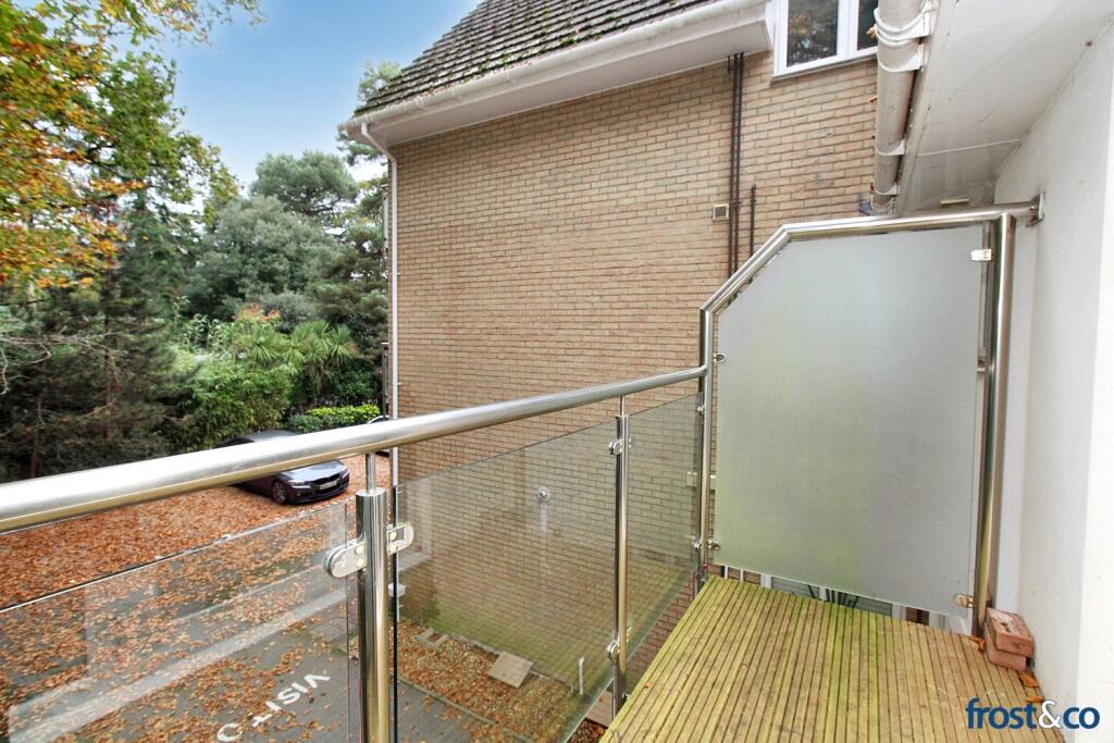 Bournemouth Road, Lower Parkstone, Poole, Dorset, BH14 photo 3