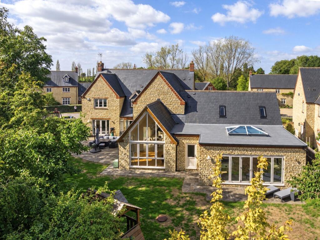 House in Northampton - View 5