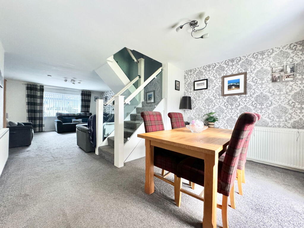 House in Glasgow, East Dunbartonshire - View 2