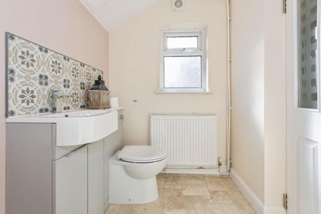 House in Solihull, Dorridge - More