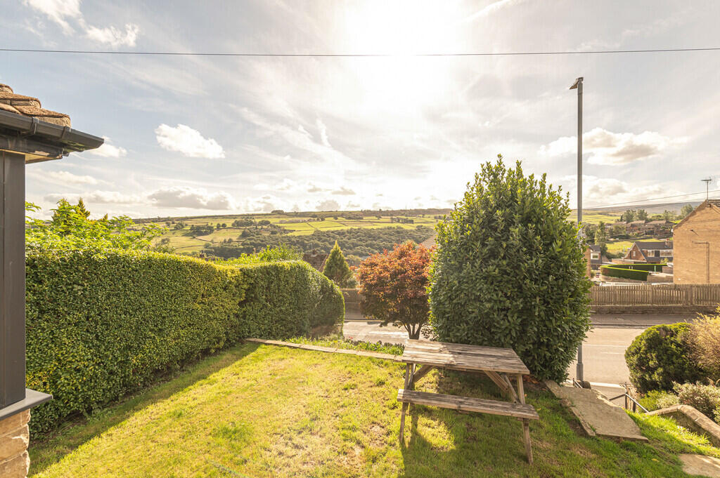 House in Kirklees, Holme Valley - More