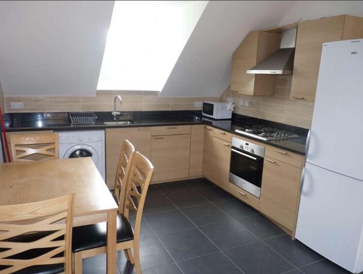 Apartment in Birmingham, Bournbrook - View 2