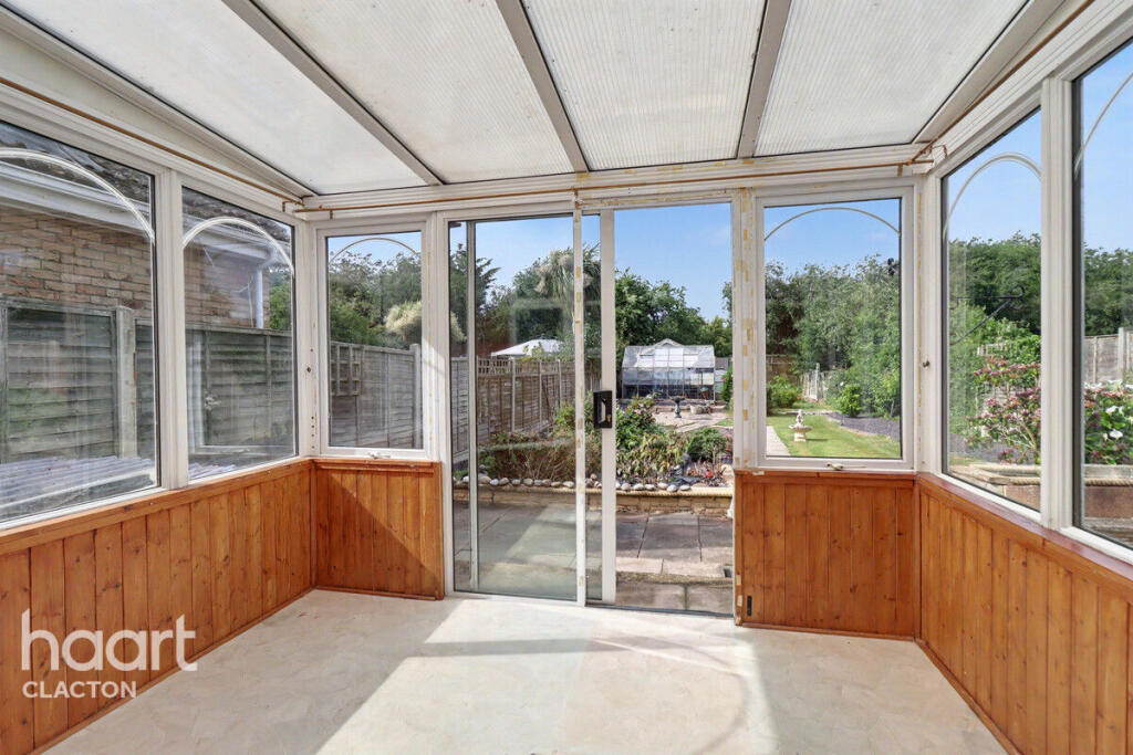 Alpha Road, Clacton-On-Sea photo 4