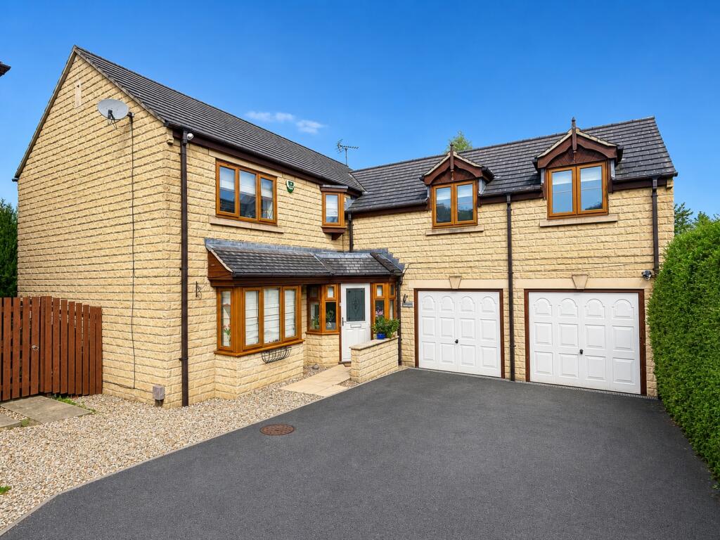 Main image of property: Popeley Rise, Cleckheaton, West Yorkshire, BD19