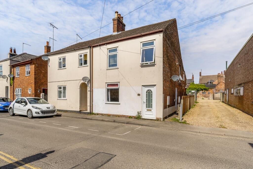 1-bed flat on Victoria Street, Holbeach, Spalding, Lincolnshire, PE12, £80,000