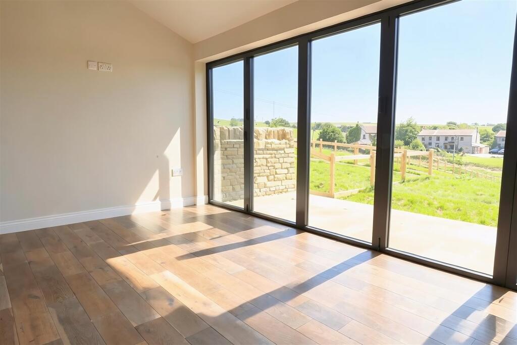 House in Kirklees, Slack - View 3