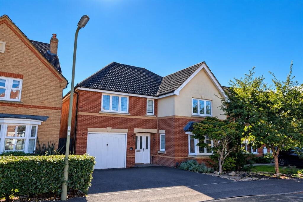 Main image of property: Hiltingbury