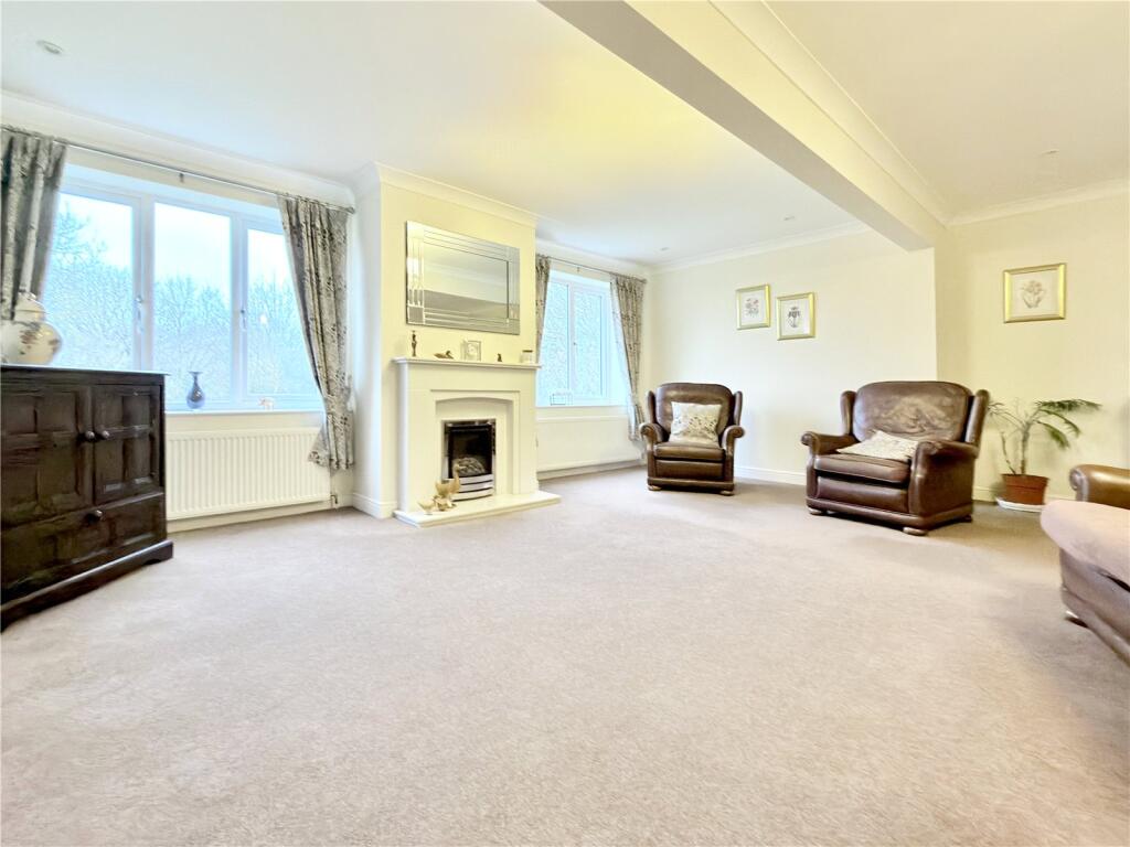 Parkhead Close, Royston, Barnsley, S71 photo 3