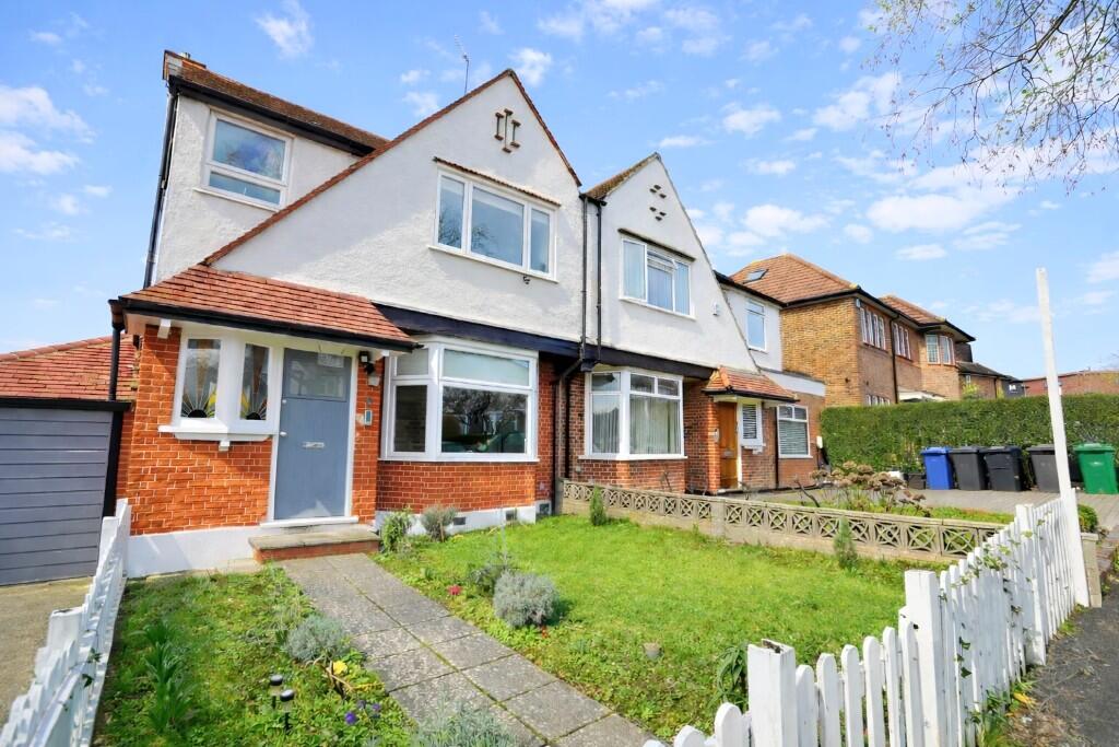 Main image of property: Eastville Avenue, London, NW11