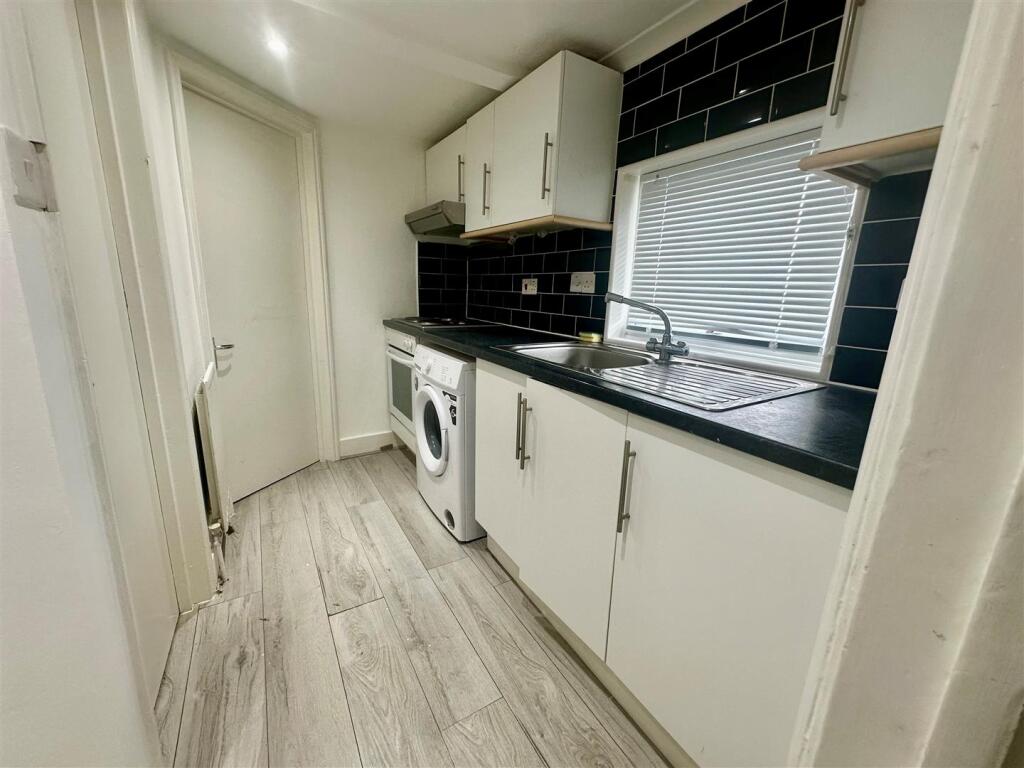 Main image of property: London Road, Southborough