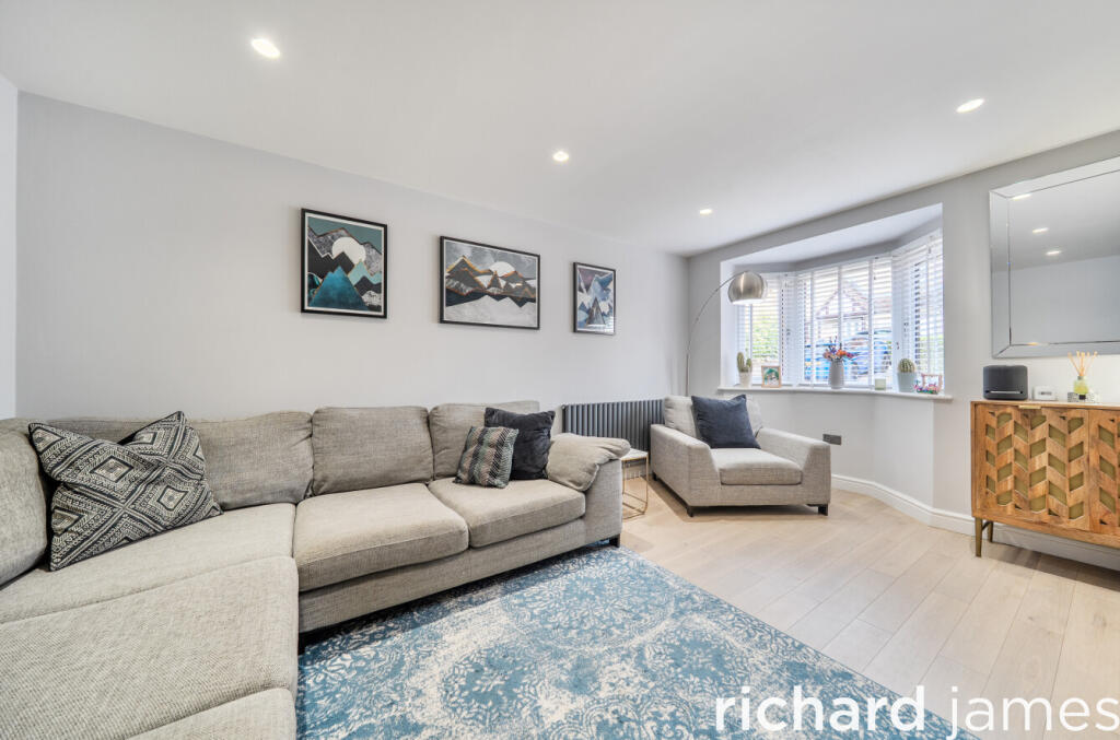 House in Royal Wootton Bassett, Vastern - View 4