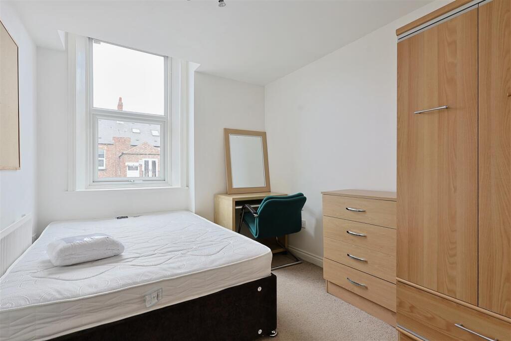 Apartment in Newcastle upon Tyne - More