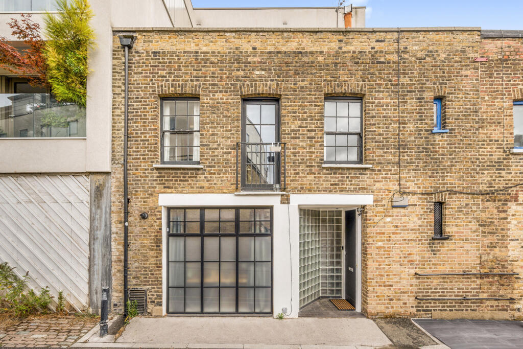 House in London - View 2