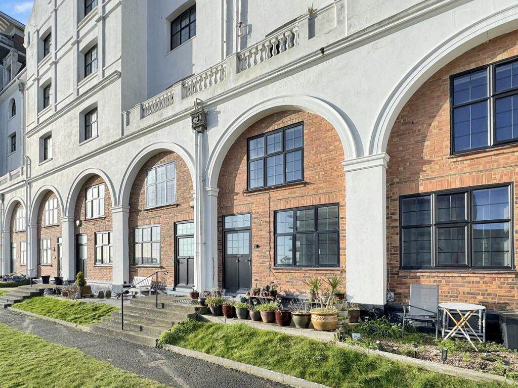 Main image of property: Grand Avenue, Worthing, BN11