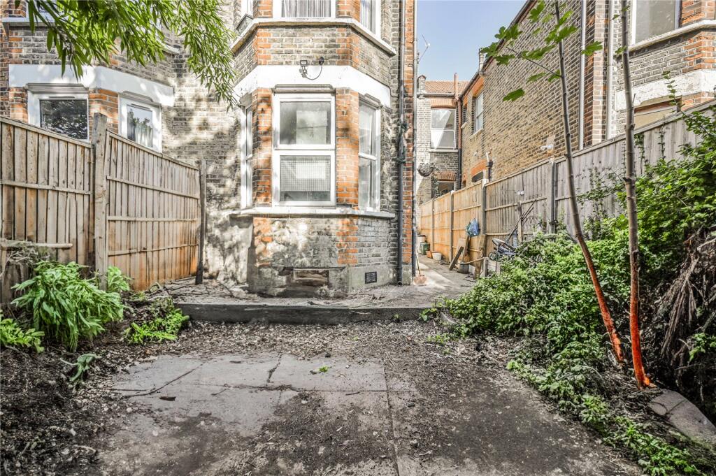 Apartment in London - View 2